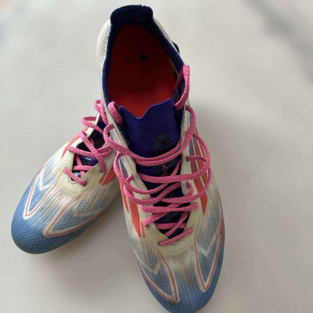 adidas サッカーシューズ ハイカット ホワイト/ブルー/ピンク