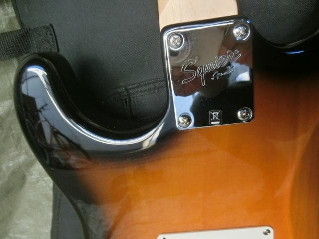 178：Squier Stratocaster ジャンク