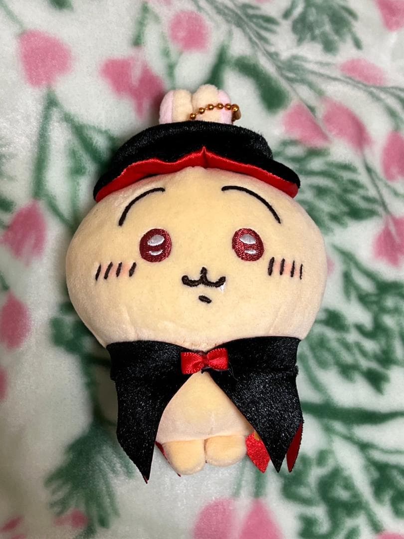 ちいかわ うさぎ 仮装しちゃう！マスコット吸血鬼なうさぎ