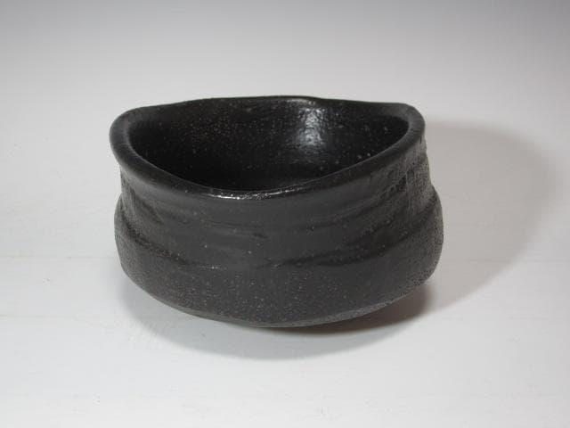 ☆　江戸初期　黒織部沓茶碗　二重箱　12代加藤景秋極めがございます☆y177