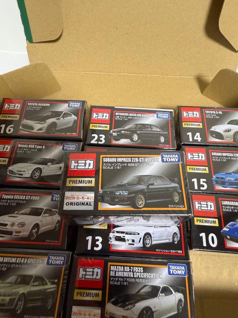 トミカプレミアム　まとめ売り　12台