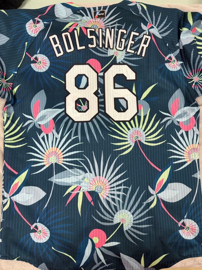 千葉ロッテマリーンズ　2018年ボルシンガー　実使用サイン入りサマーユニフォーム