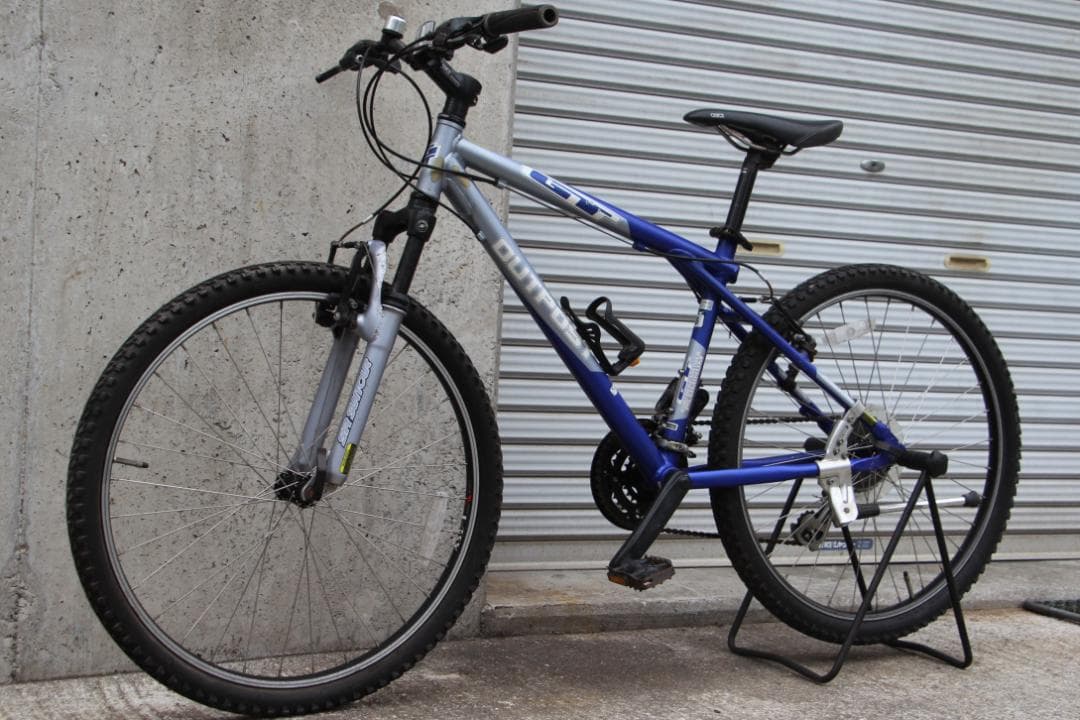 引き取り限定♪GT♪OUTPOST♪お手軽マウンテンバイク♪通学などにどうぞ♪