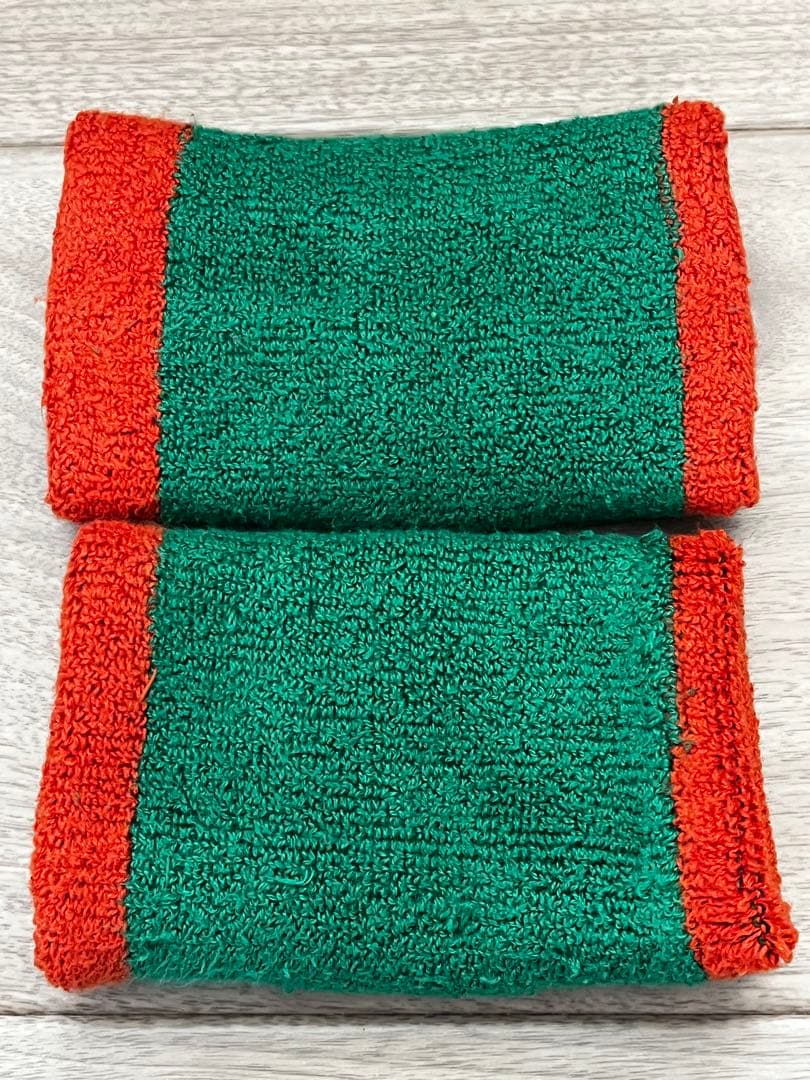 1月いっぱい値下げ巨人、ラミレス選手　支給品　プロ野球 ゼットリストバンド 野球