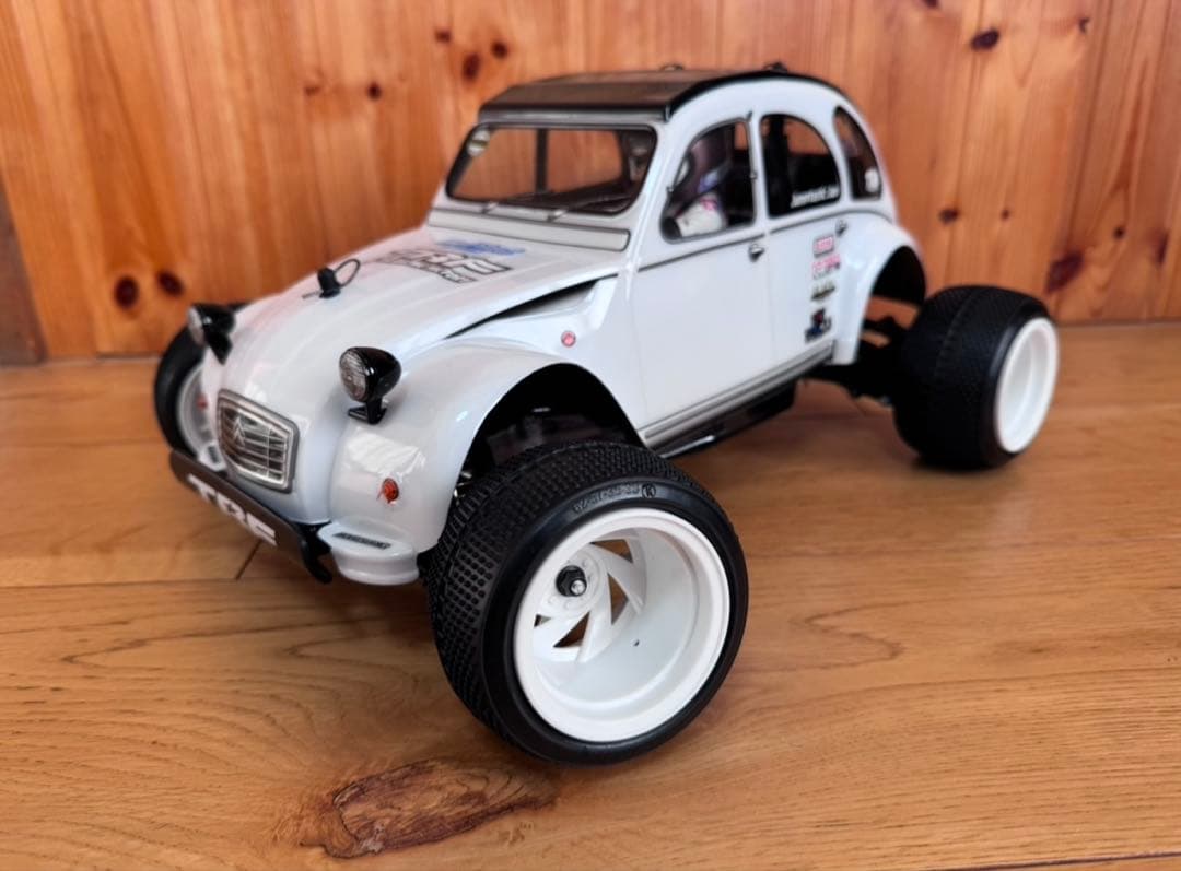 タミヤ RC DT-02シャーシ/シトロエン2CVボディ/KOサーボ付き