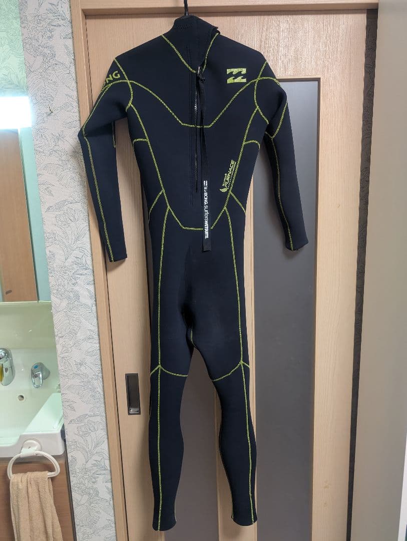 美品　BILLABONG ジャージ　フルスーツ　ML