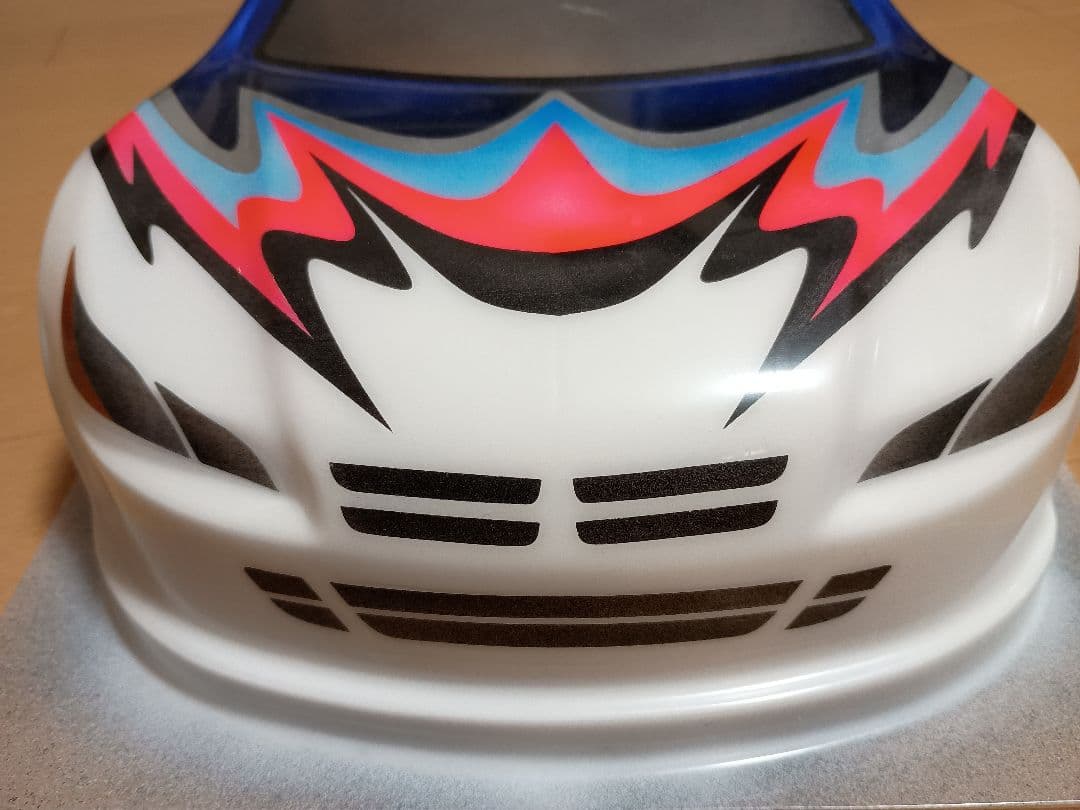 新品 RCカー ボディシェル フレイムパターン 塗装済み
