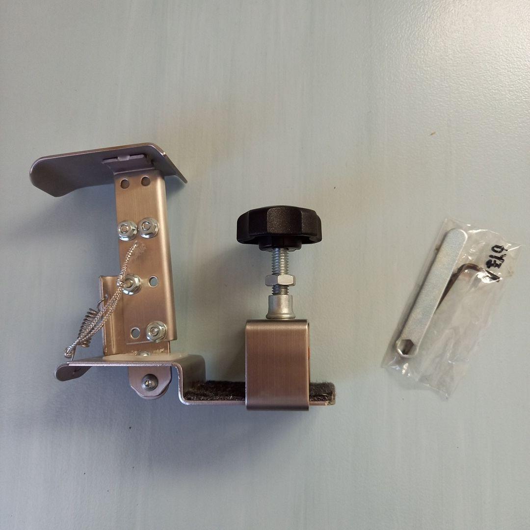 ピアノ　アシストスツール、補助ペダル　 バック付き