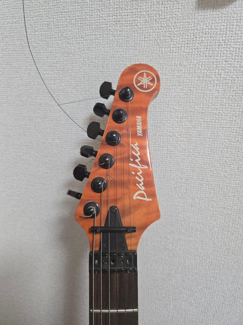 Yamaha パシフィカ821DX Dimarzioピックアップ