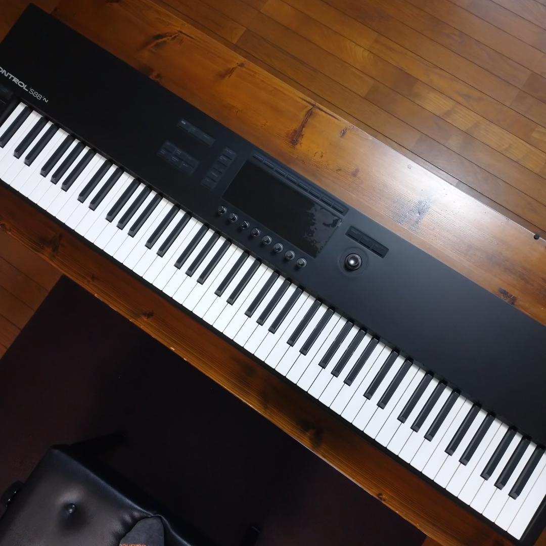 【美品】KONTROL S88 MK3 88鍵 MIDIキーボード