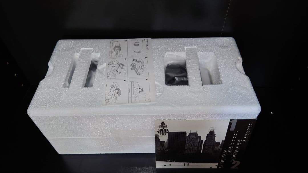 autoart 1/18 ダットサン フェアレディ 2000 SR311