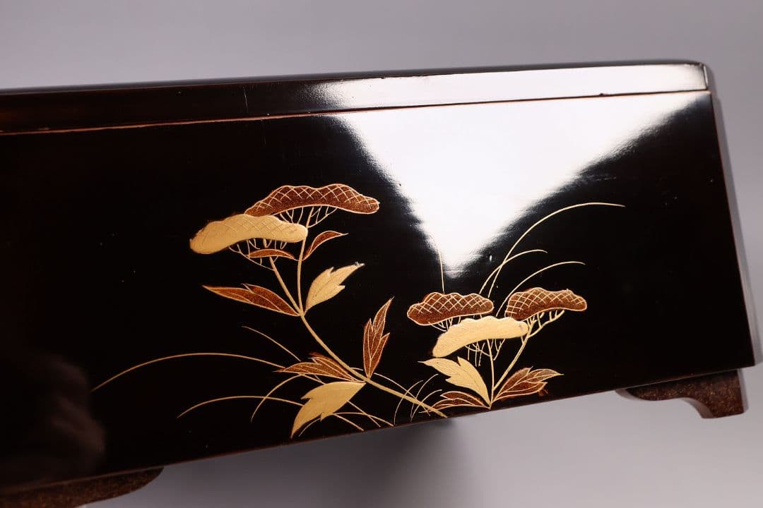 【MA696】加賀蒔絵 饅羹重 内梨地 月に雁 秋草 金蒔絵 木製 饅頭箱菓子重