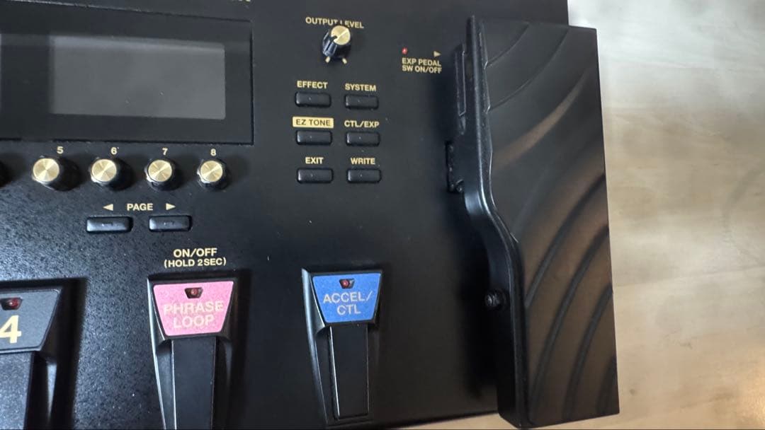 BOSS GT-100 ギターエフェクトプロセッサー