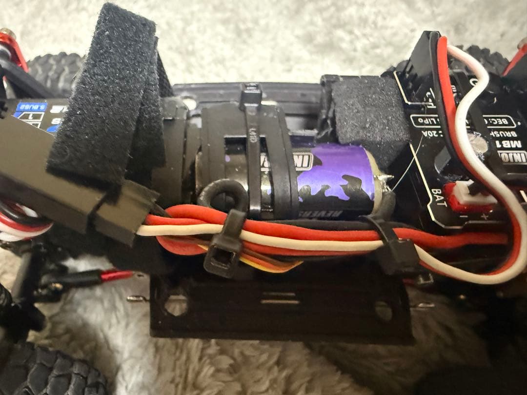 4×4魔改造1/28スケール　RCカー　ジャンク品扱い　ラジコン　4WD