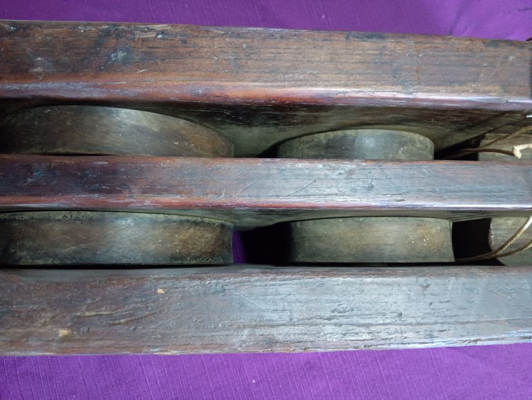 阿波國徳島藩蜂須賀家２５万７千石知行地内旧家蔵出２００〜２５０年前頃欅造井戸滑車