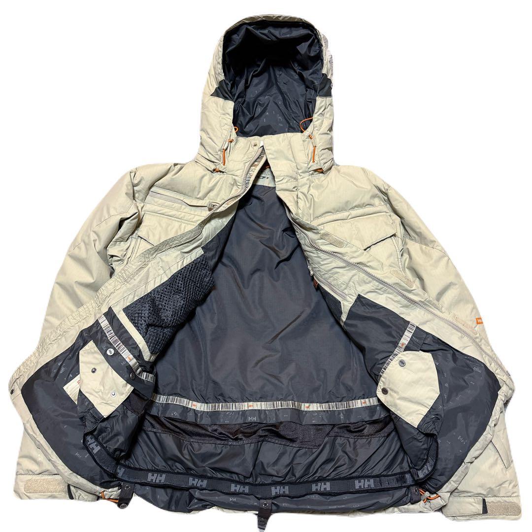 ヘリーハンセン　HELLY HANSEN ダウンパーカー　サイズM スノーウエア
