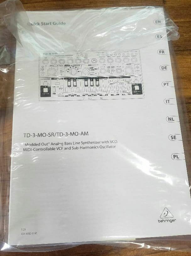 【美品】BEHRINGER TD-3-MO-SR