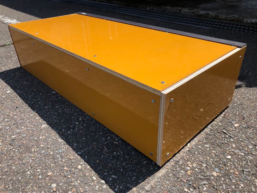 スケボーセクション　カーブボックス　スケートボードパークマニュアル台