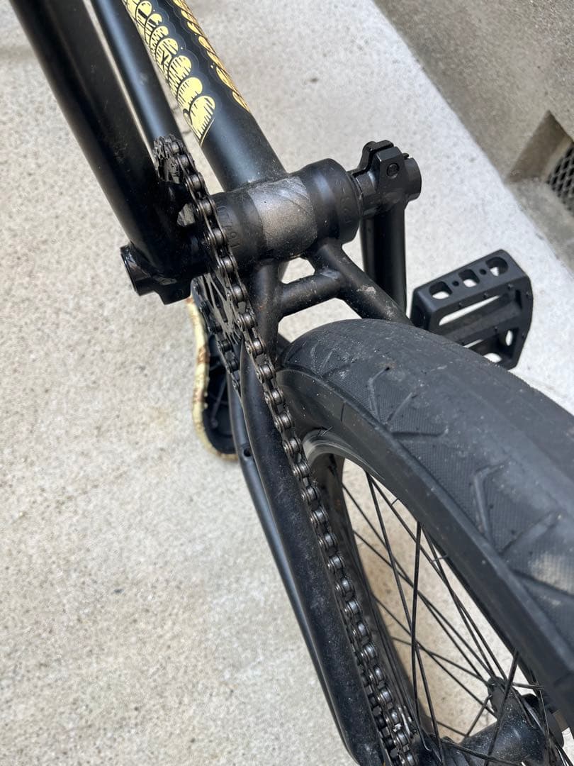 BMXバイク ブラック迷彩サドル