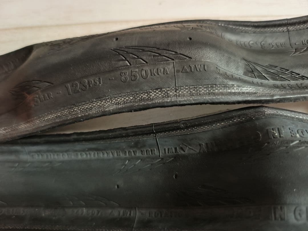 コンチネンタル GP5000 25C クリンチャー 走行少な目2本＋おまけ１本