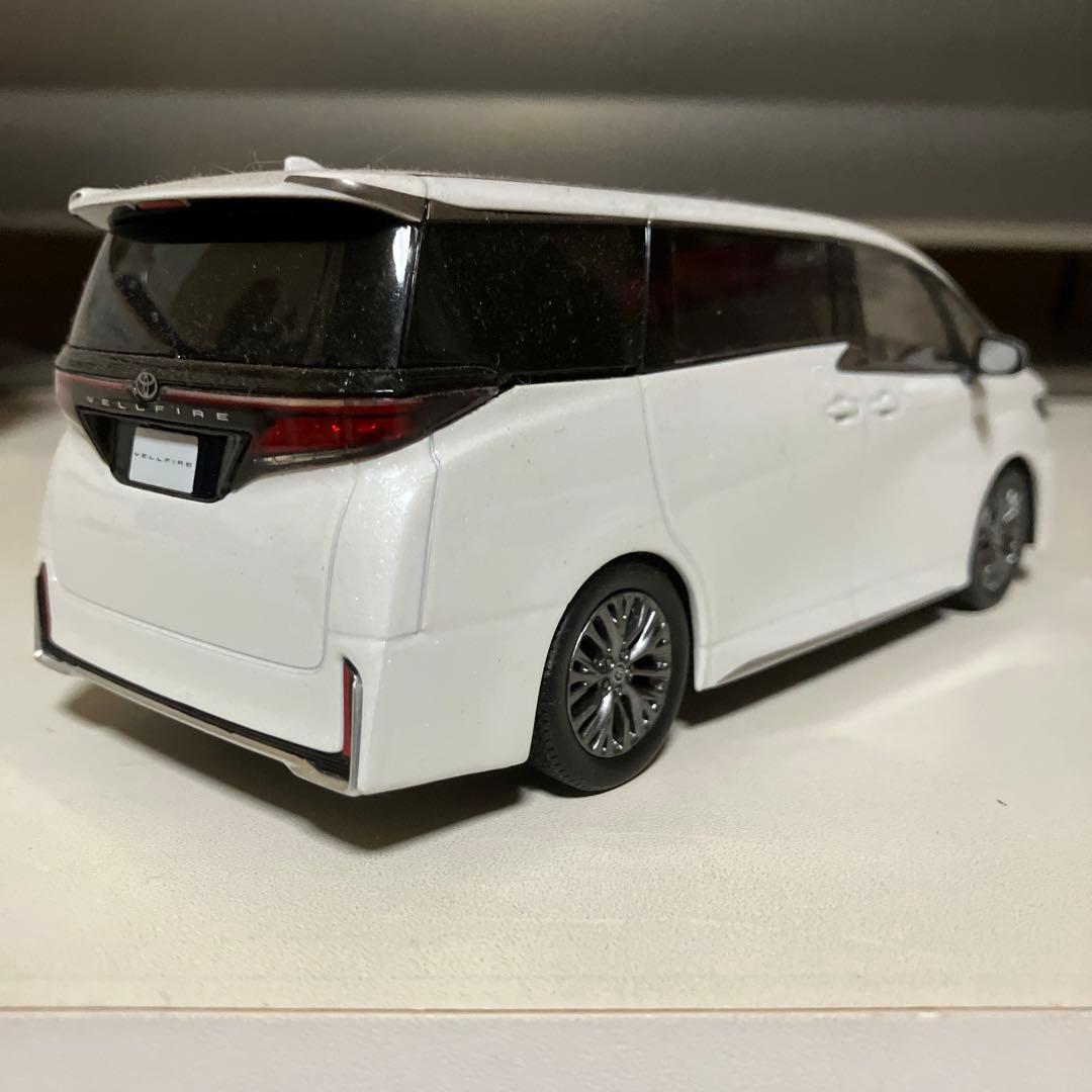 トヨタ ヴェルファイア40系　 ホワイト ミニカー