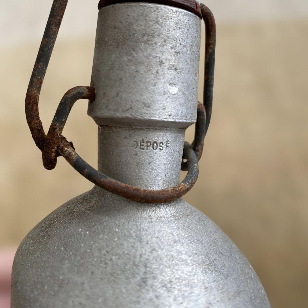 フランス　アンティーク　水筒　ヴィンテージ金属ボトル