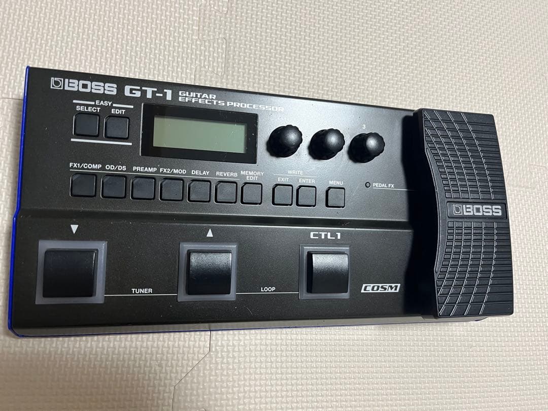 BOSS GT1 本体、箱、説明書のみ（アダプターなし）