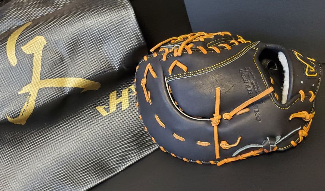 日本製新品◆ハタケヤマ硬式「久」希少モデル◆最上級『極』和牛革 8万円ミット