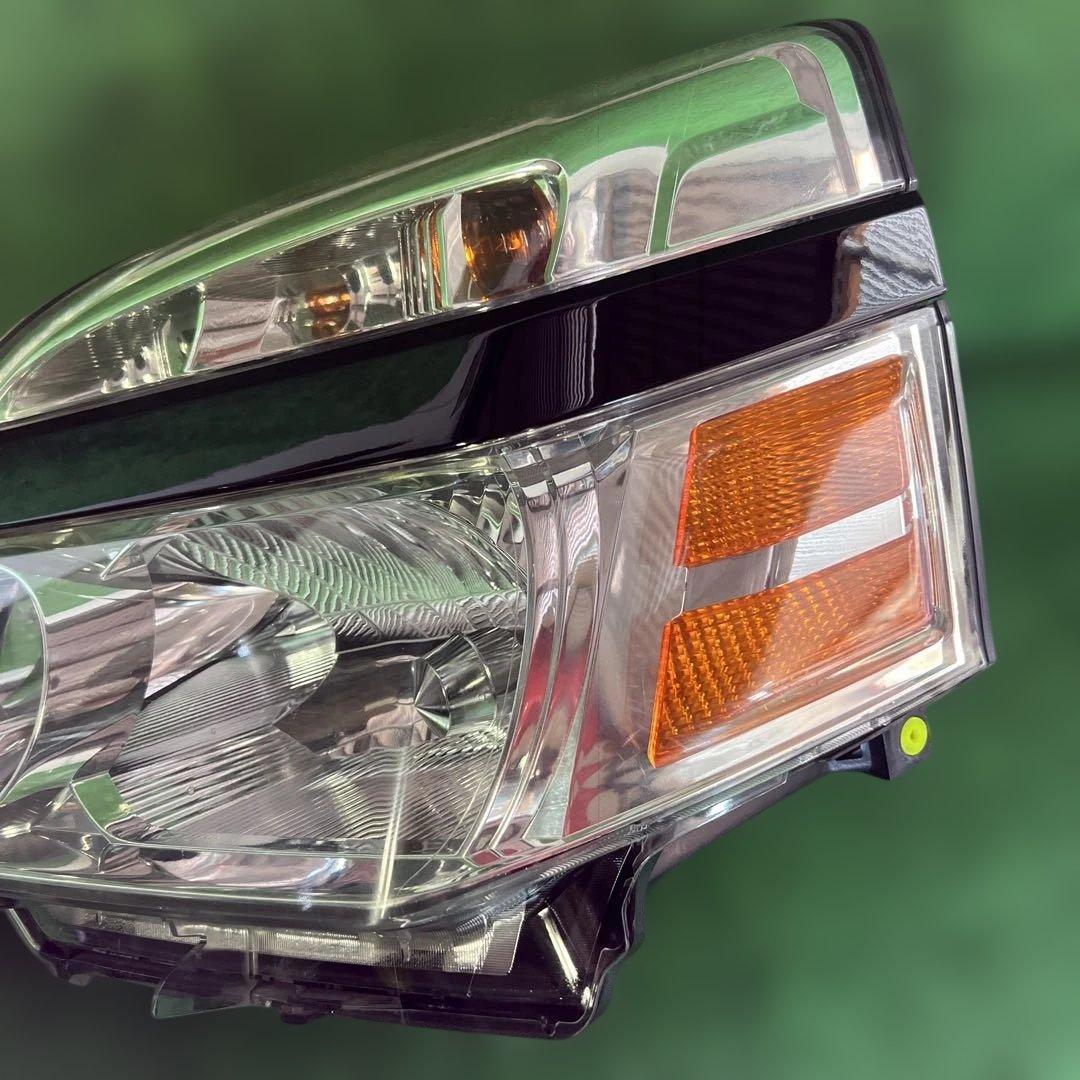 アー1★トヨタ純正 AZR60 65 ノア ヘッドライトセット