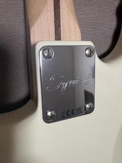SQUIER AFFINITY ストラトキャスターモデル　ホワイト系 美品
