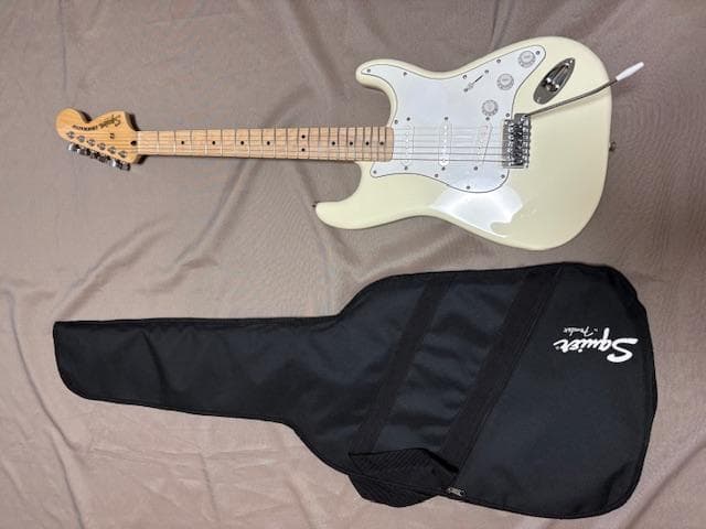 SQUIER AFFINITY ストラトキャスターモデル　ホワイト系 美品