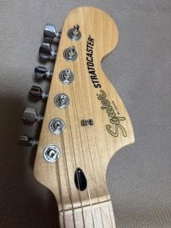 SQUIER AFFINITY ストラトキャスターモデル　ホワイト系 美品