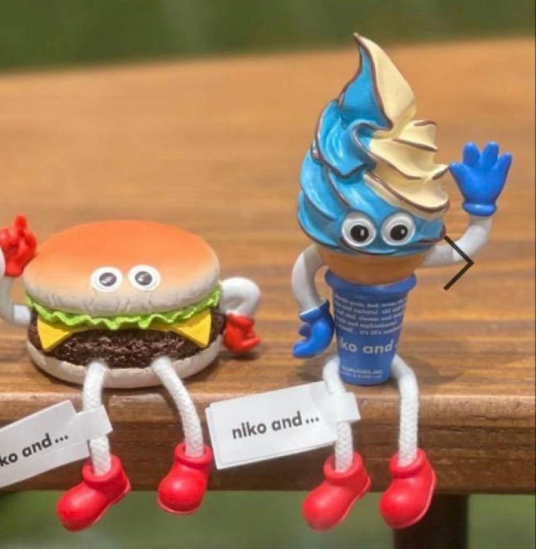 niko and FLAVORS お座りオブジェ ソフトクリーム　ハンバーガー