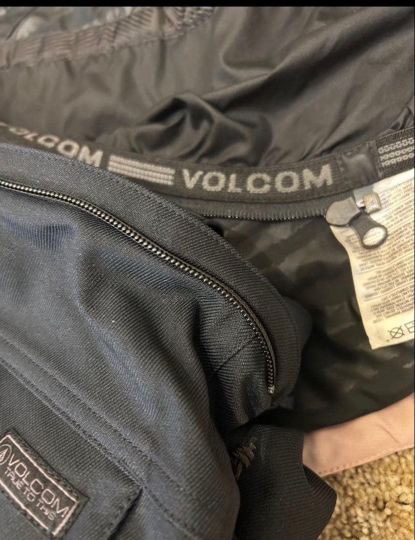 【VOLCOM上下セット】スノーボードウェア レディースSサイズ