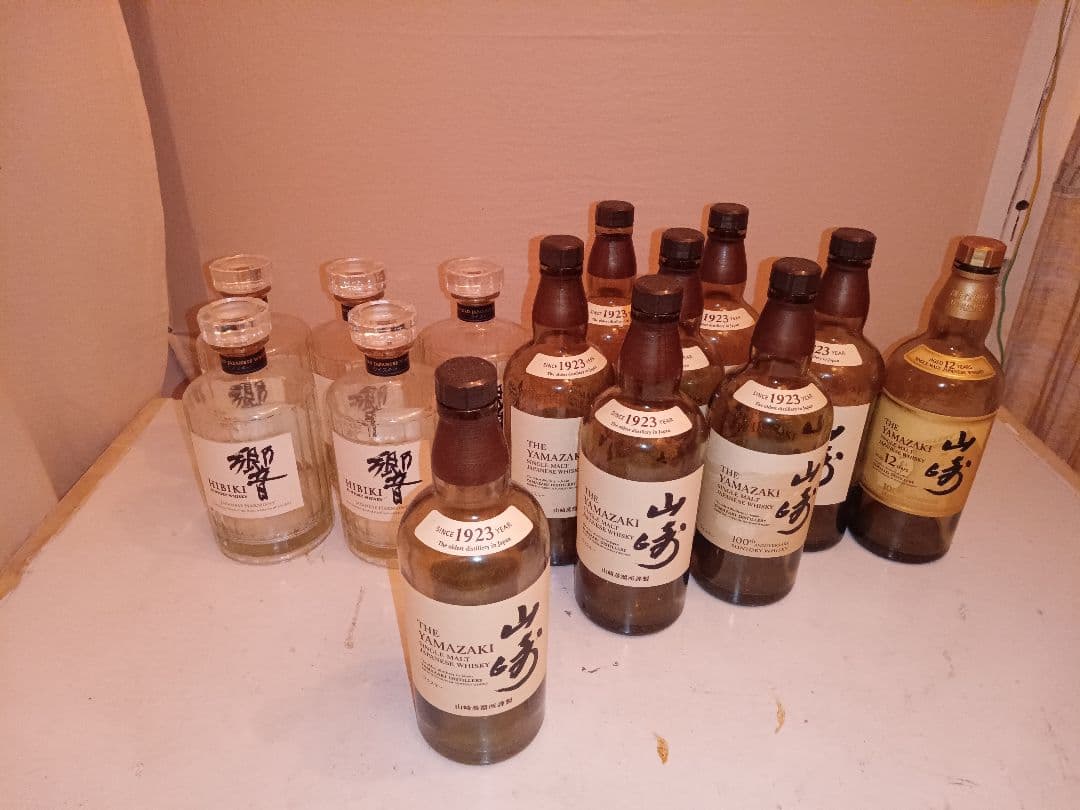 山崎ウイスキーシングルモルト 700ml　8本、山崎12年1本、響1本