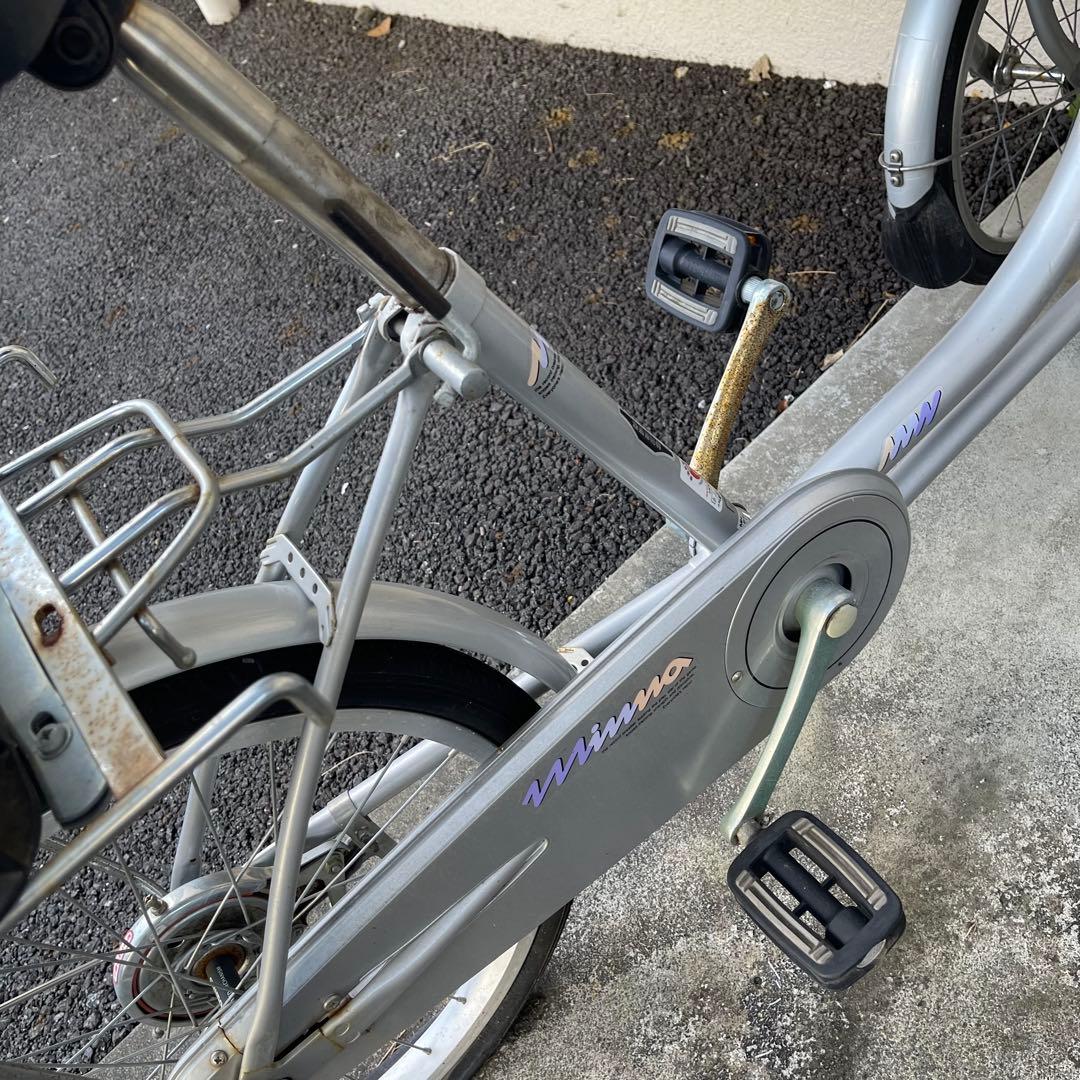 三輪自転車　前２輪自転車 グレー 後部バスケット付き