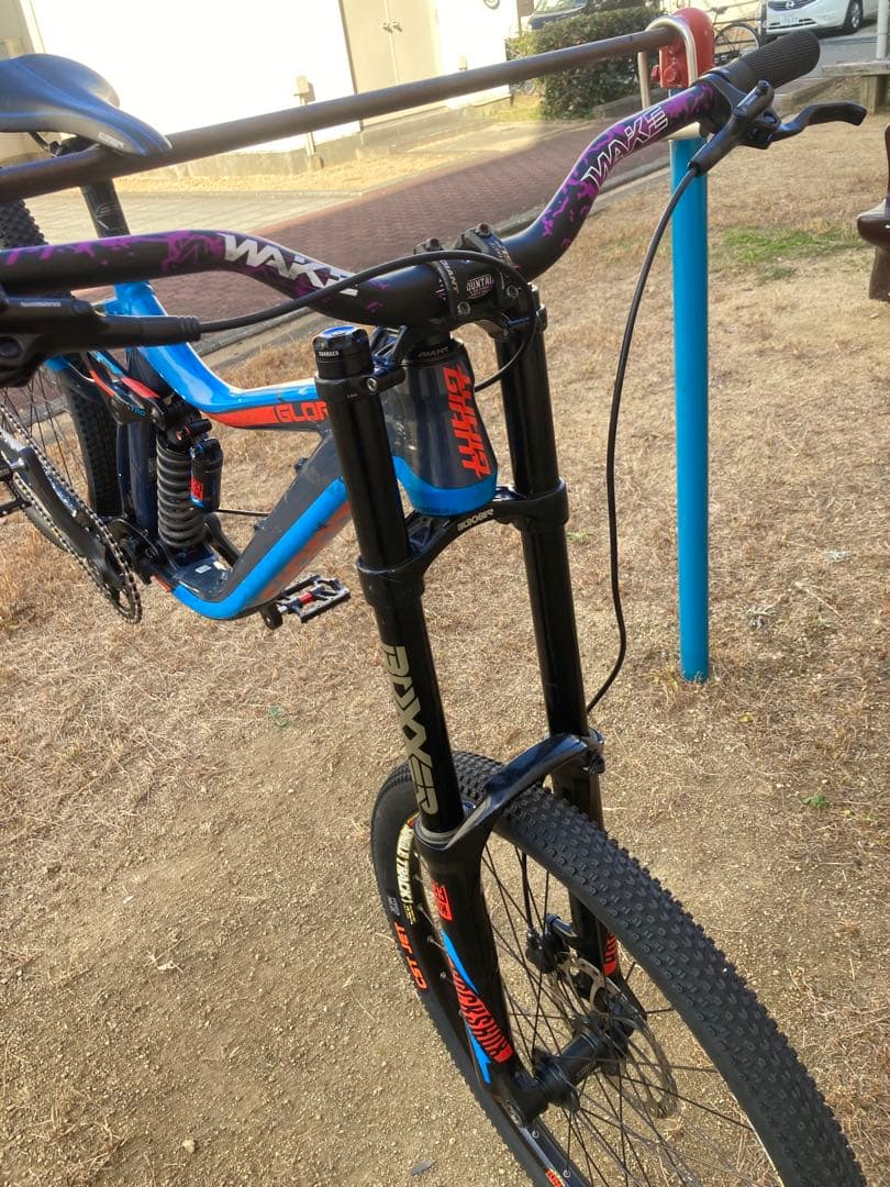 お安く組んだダウンヒルバイク ジャイアント グローリー