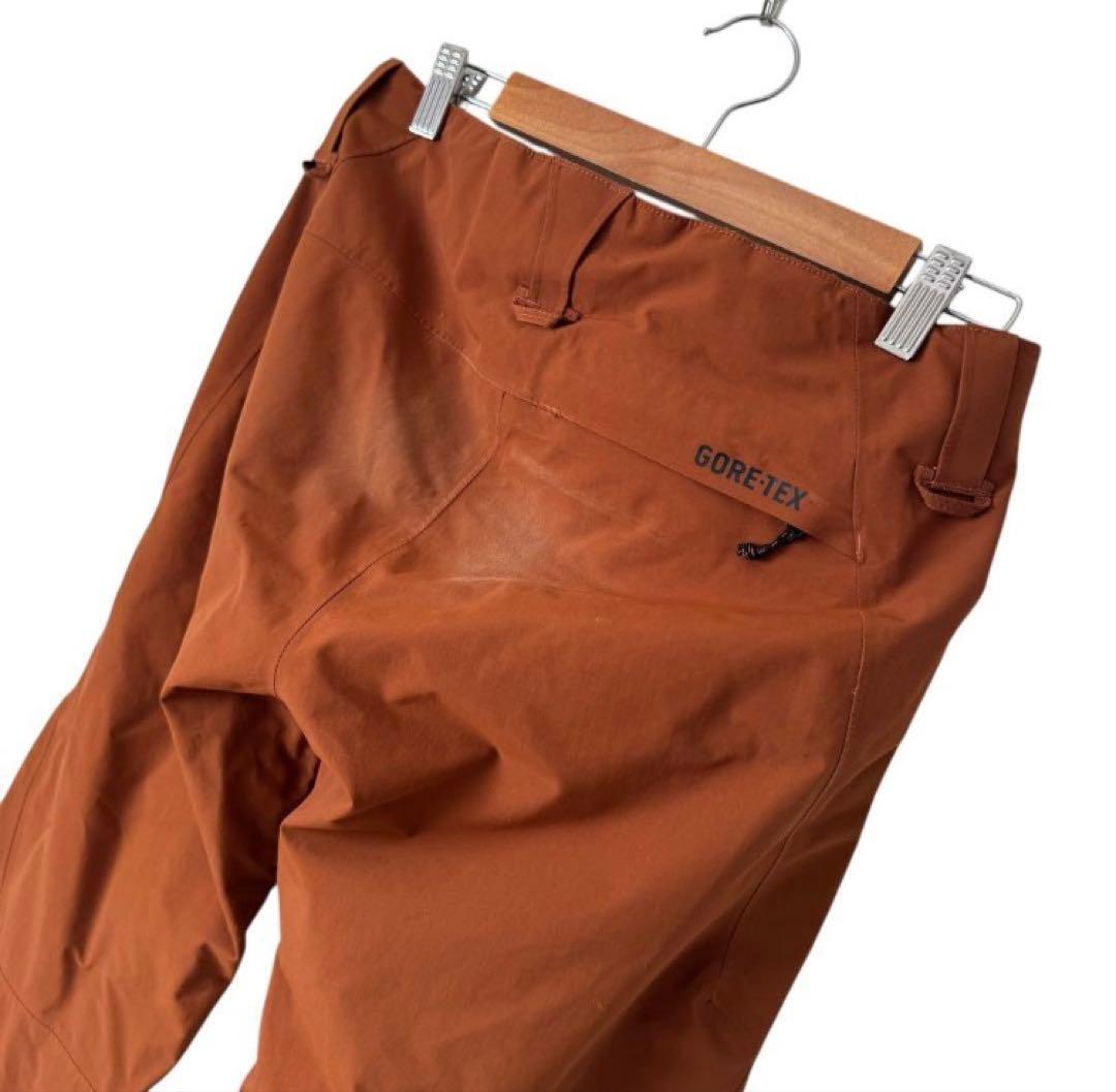 バートン AK ゴアテックス ストラタスパンツ S ブラウン