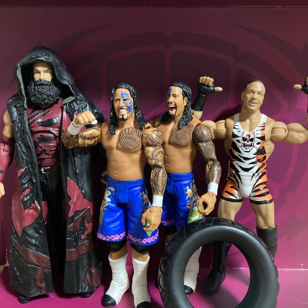wwe フィギュア 4体セット