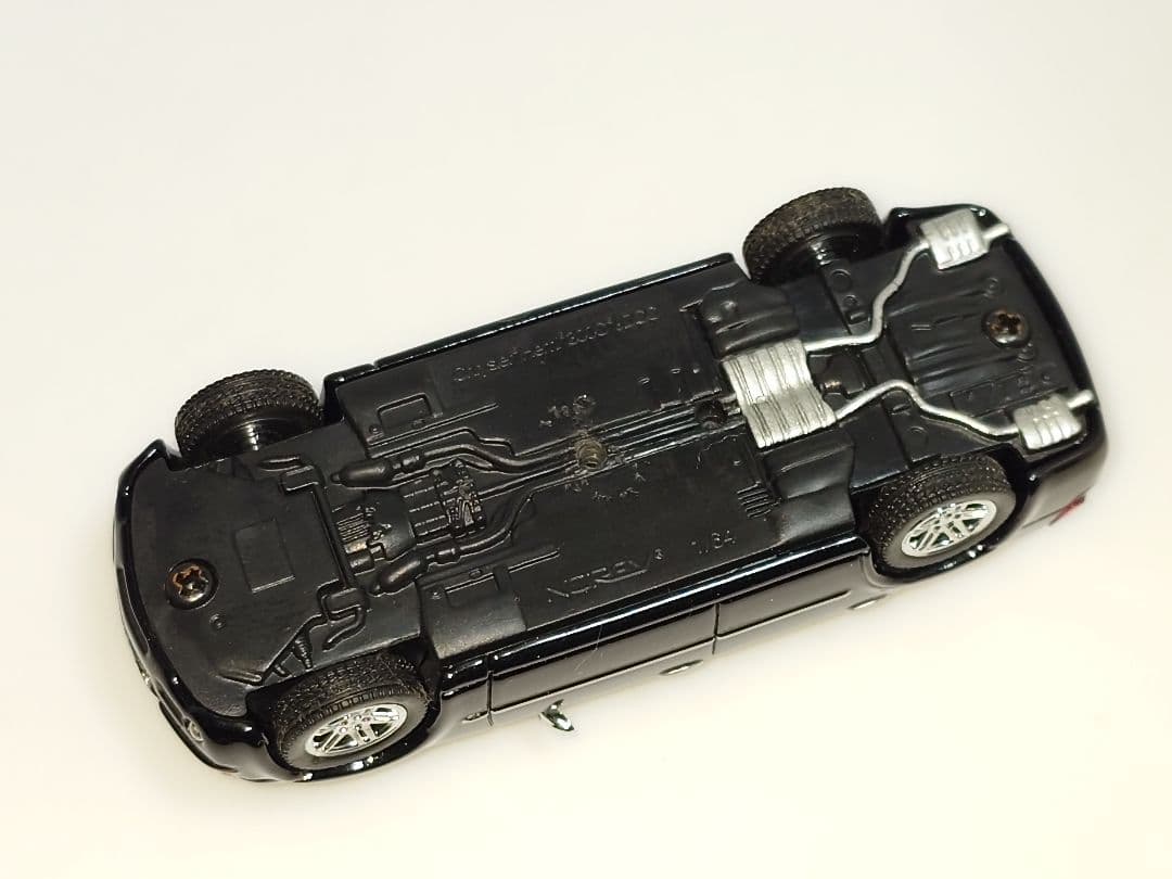 ノレブ クライスラー 300C 1/64 ミニカー ブラック