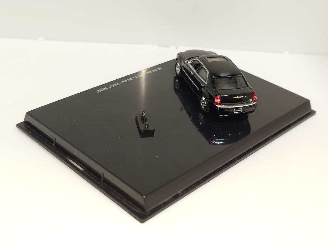 ノレブ クライスラー 300C 1/64 ミニカー ブラック