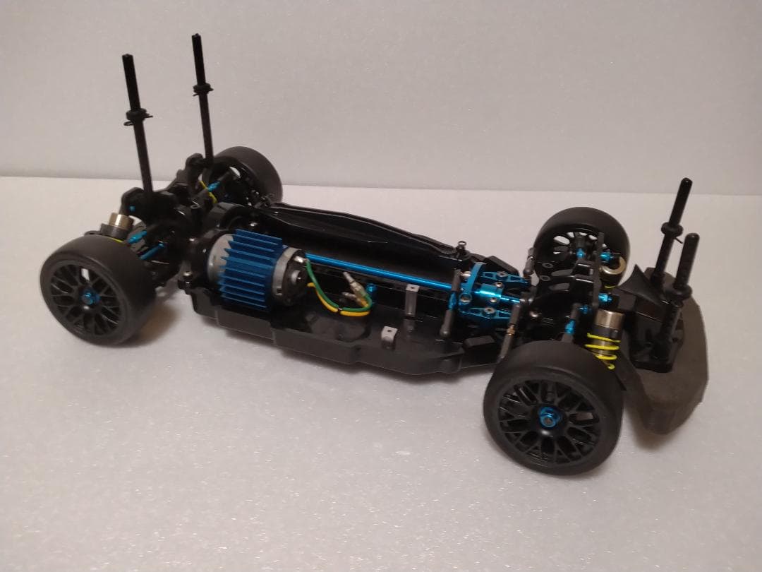 タミヤ　TT02シャーシ　WRXボディ付き