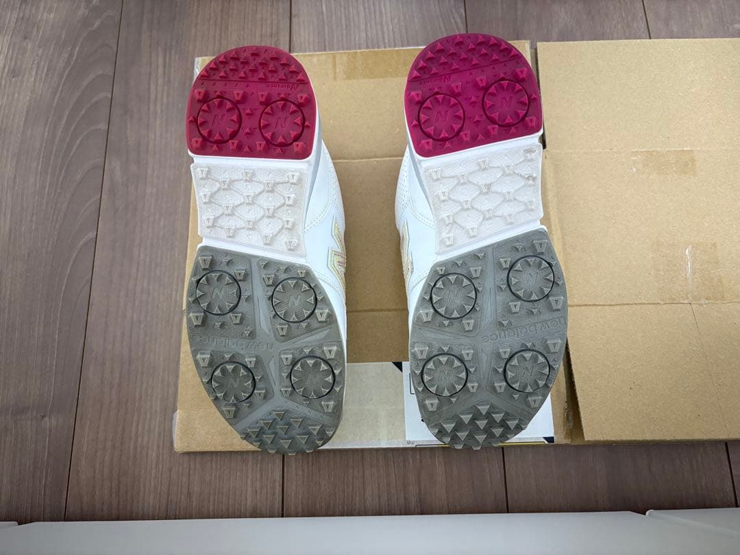 New Balance ゴルフシューズ ホワイト/ピンク