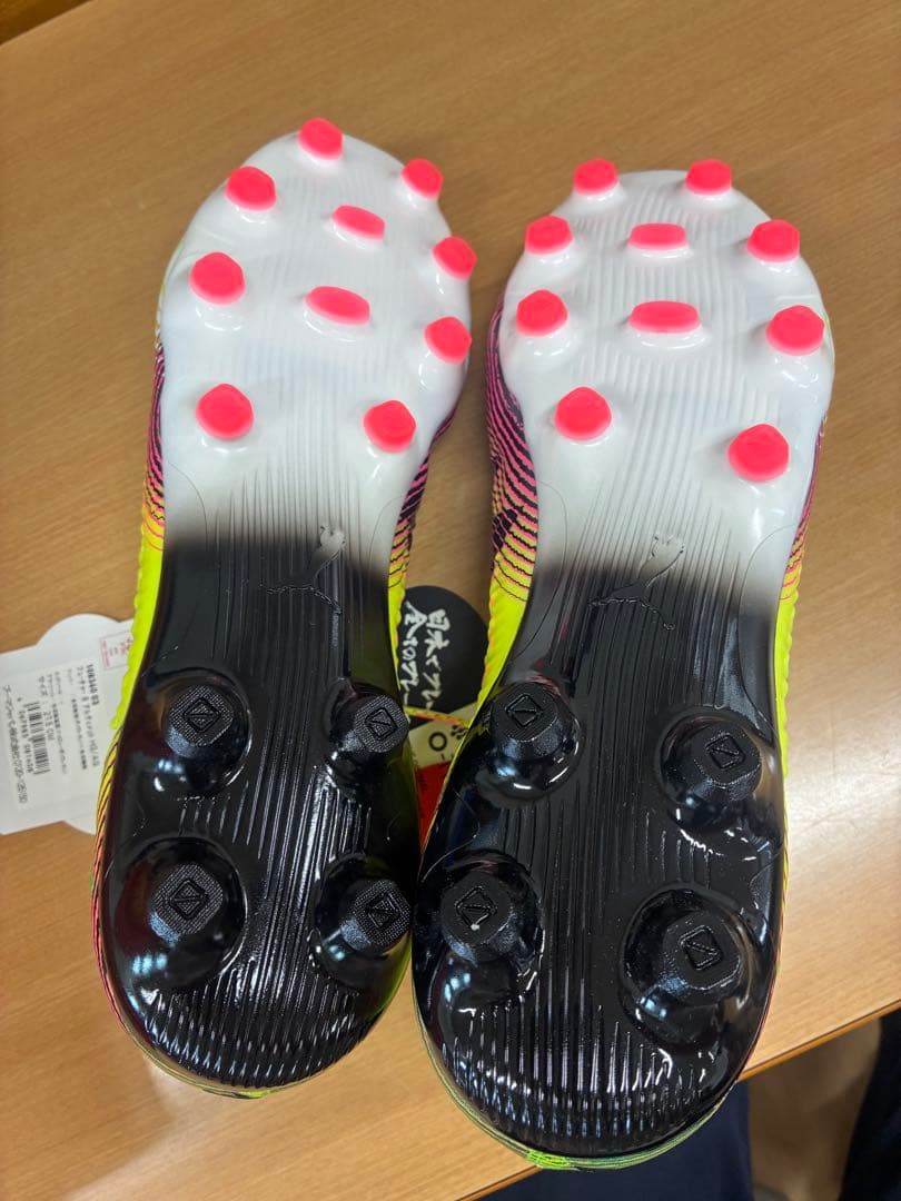 フューチャー8 アルティメット HG/AG イエローアラート　サッカースパイク