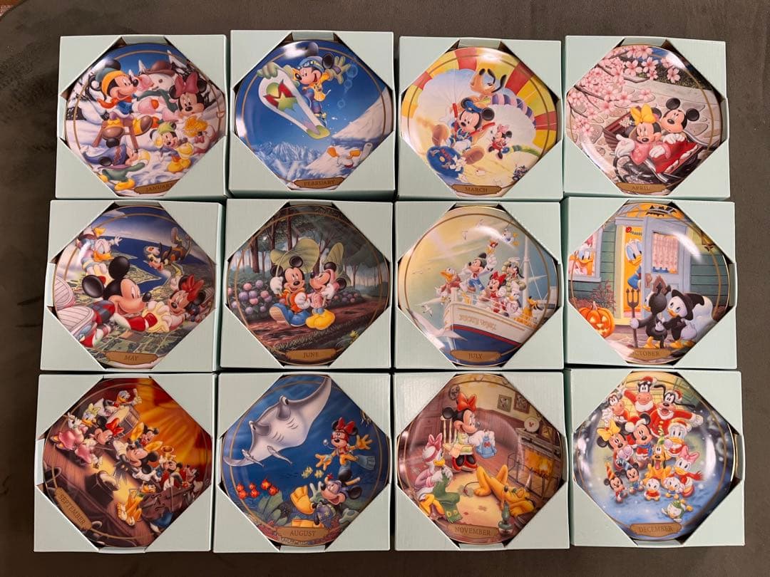 ディズニー　マンスリープレート