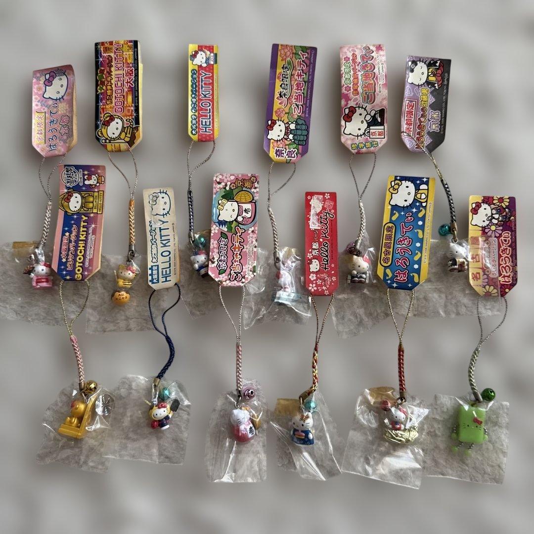 ハローキティ ご当地根付けストラップセット