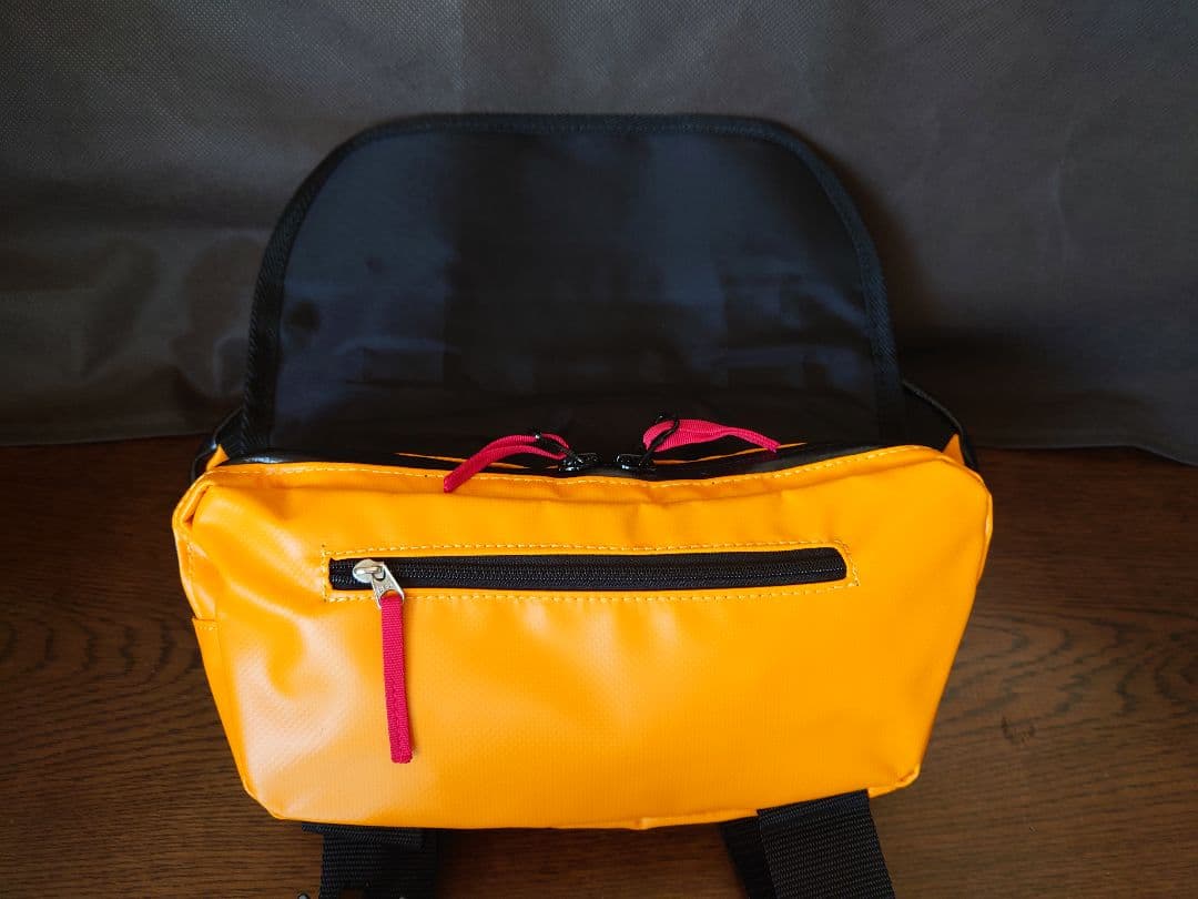 シンイチロウ アラカワ（SHINICHIRO ARAKAWA）プチ・バッグ