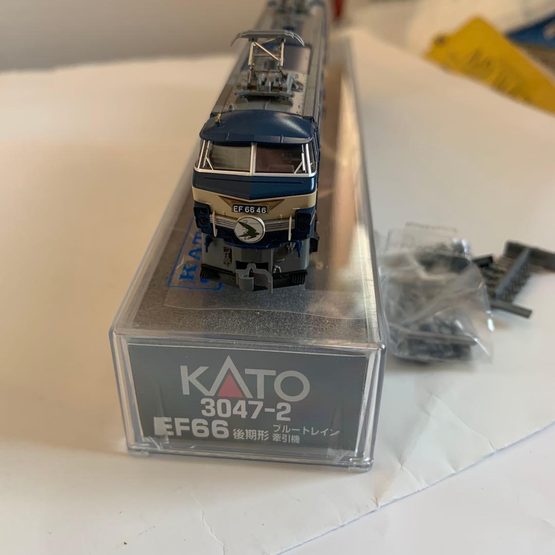3047-2 KatoEF66後期形ブルートレイン牽引機