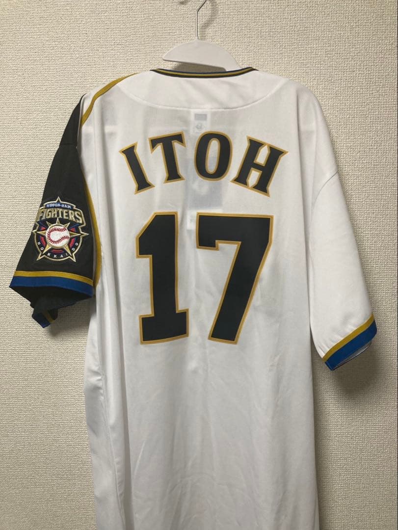 【新品・未着用タグ付き】伊藤大海 日本ハム クラシックレプリカユニフォーム