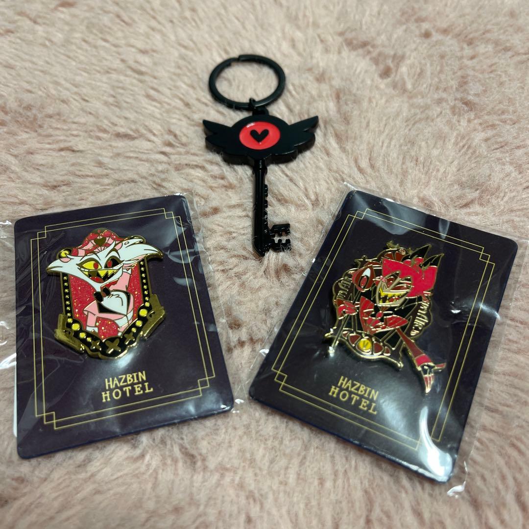 ハズビンホテル 公式 ピンバッチ＆キーホルダー